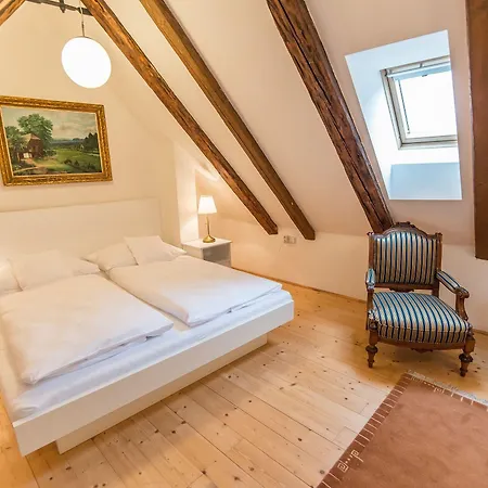 Castle Krumlov アパート *