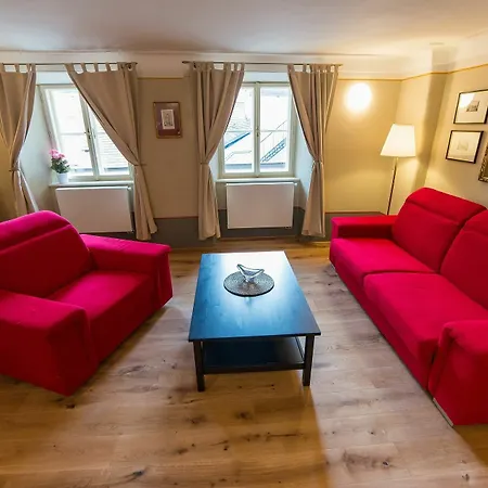 Apartment Latran 43 *