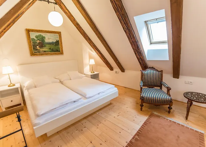 Castle Residence Krumlov Апартаменты *